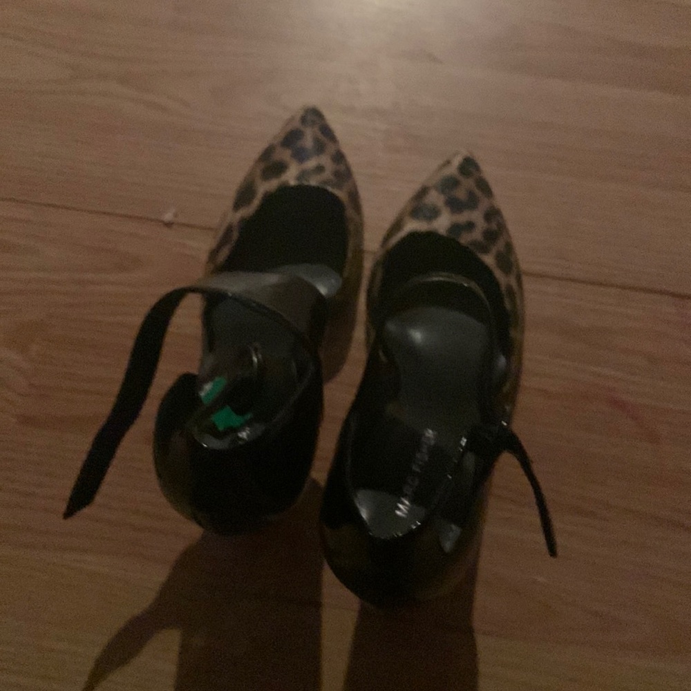 Marc fisher tiger spotted heels